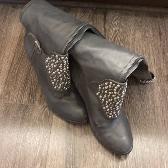 Preowned condition - Picture 2 of 12